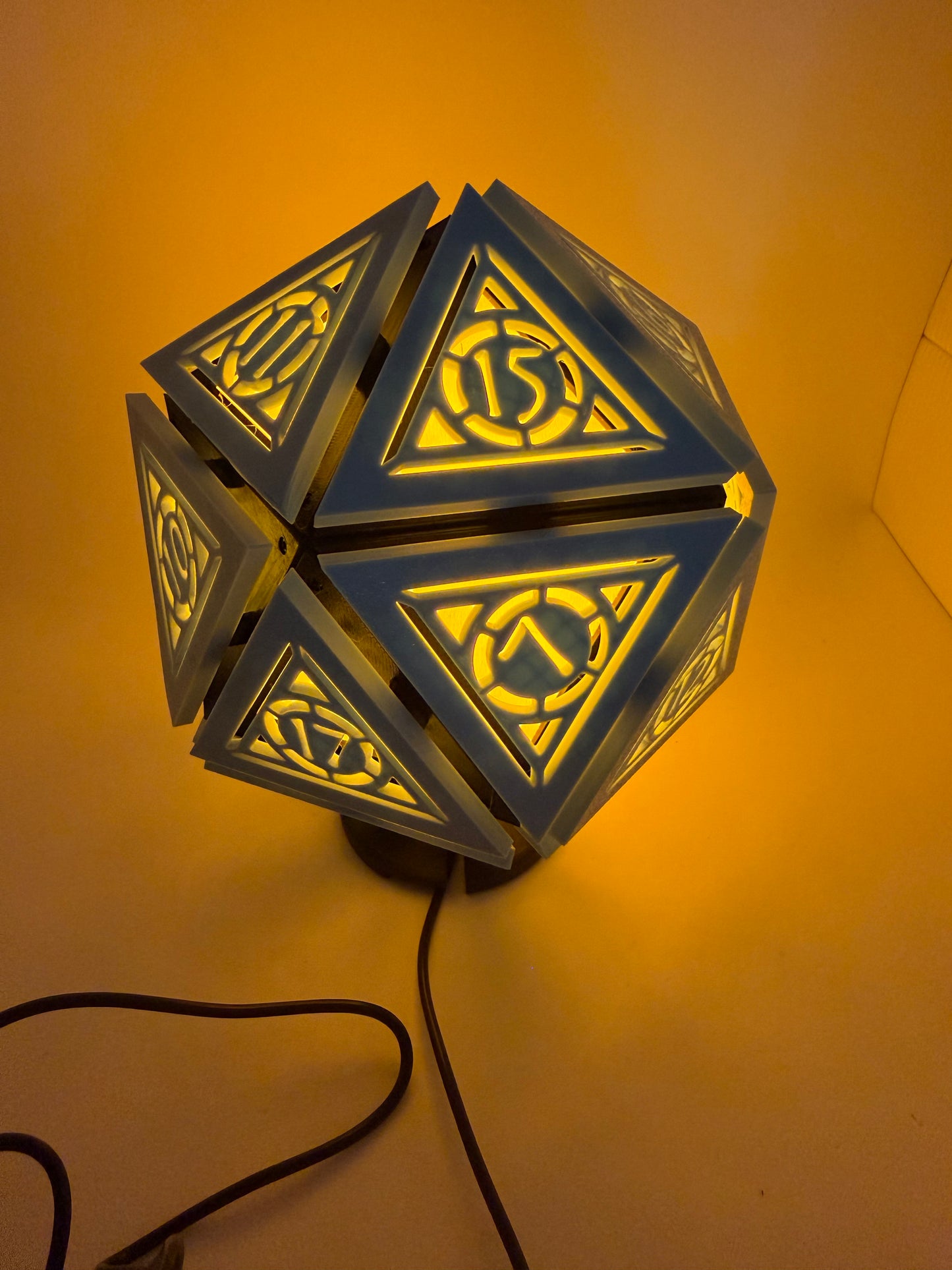 D20 mini lamp ( Orange Light )